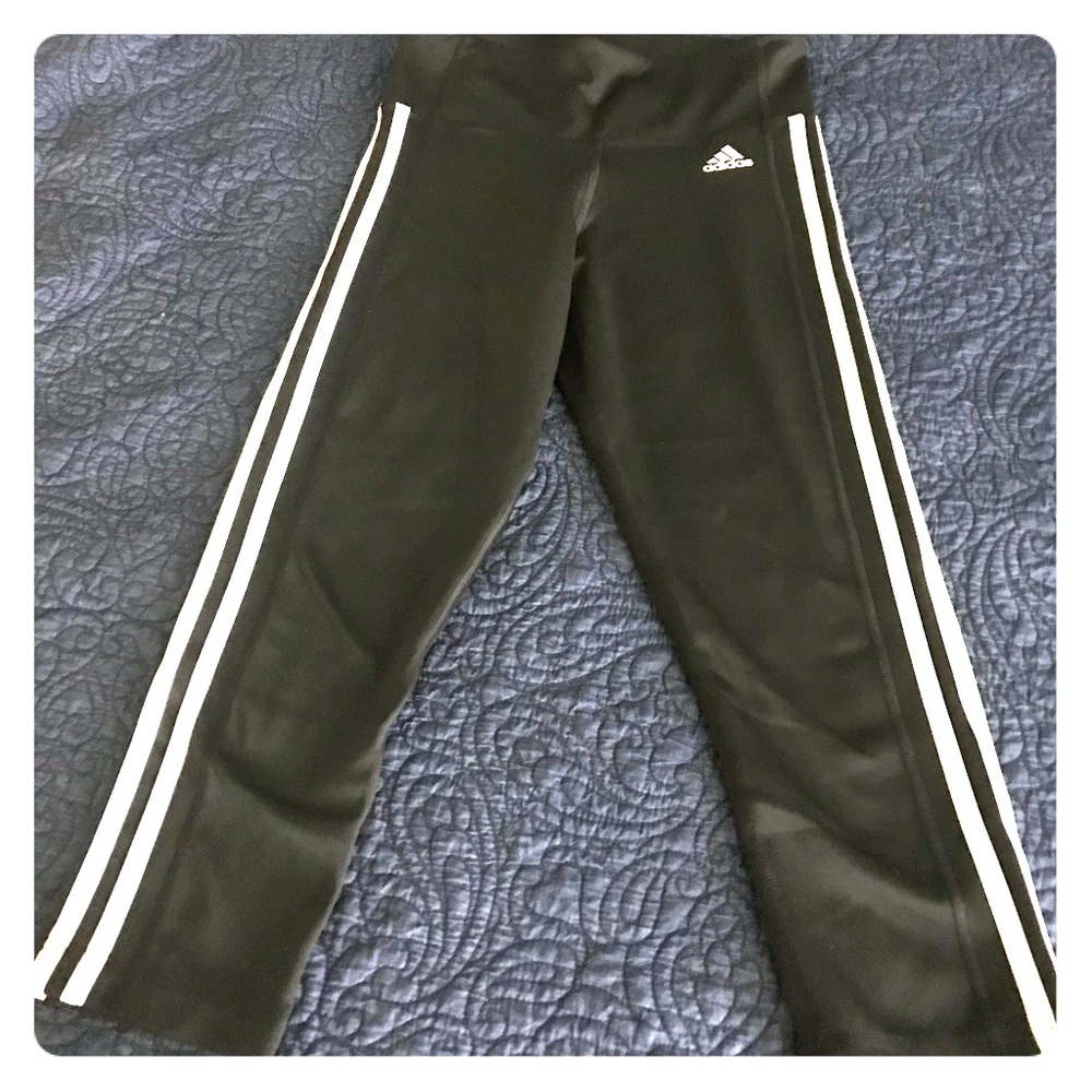 Adidas 3-striped 3/4 cropped leggings.